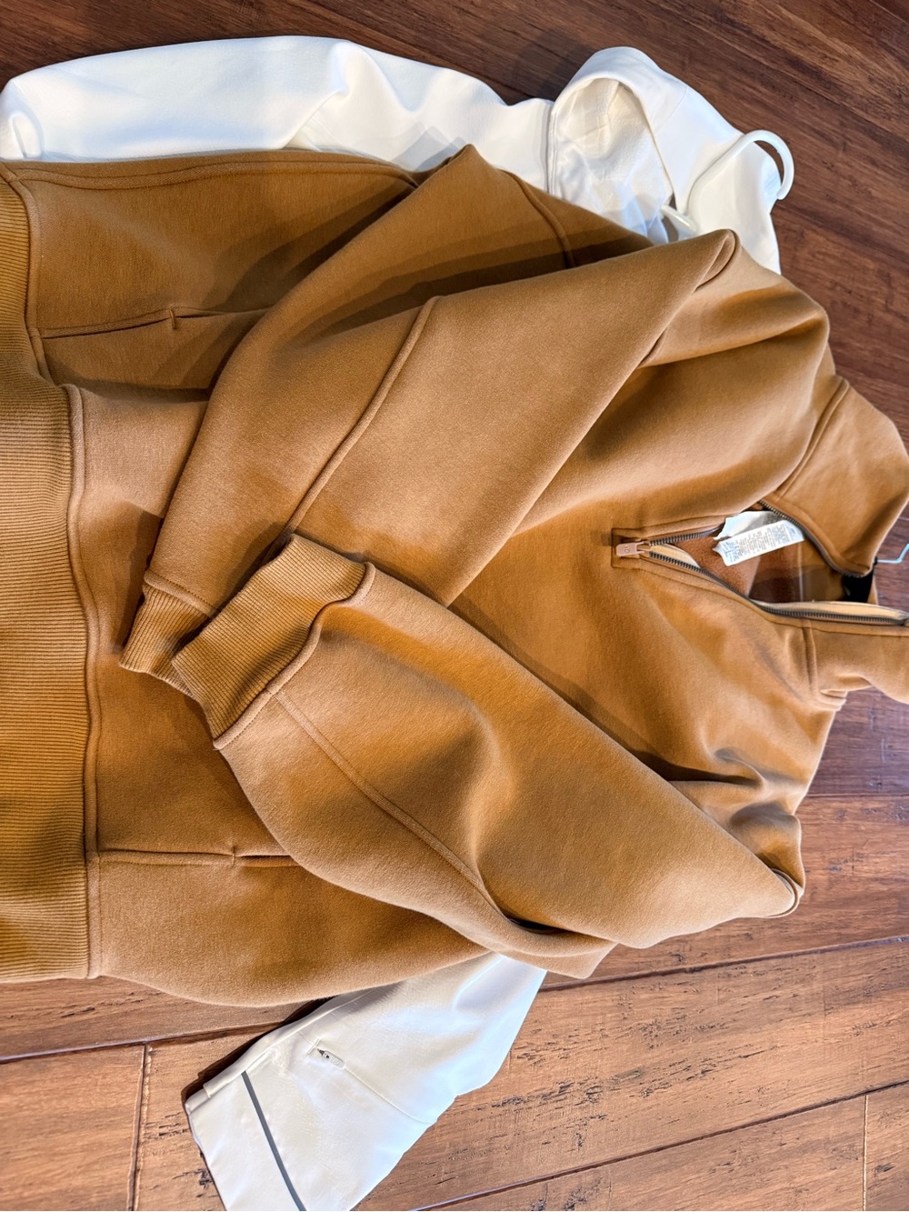 lululemon athletica Caramel/Tan Cowl Neck Pullover size XS - oversized